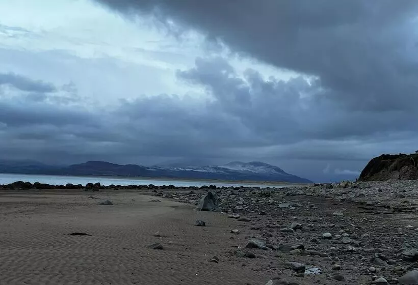 Beautiful Cottage Near Harlech With Ocean Views