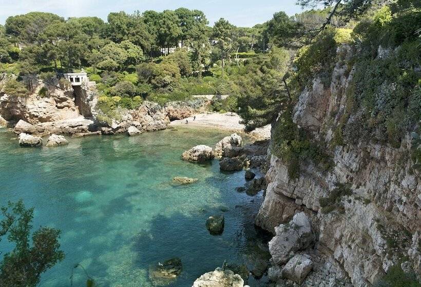 تختخواب و صبحانه La Clé De La Porte