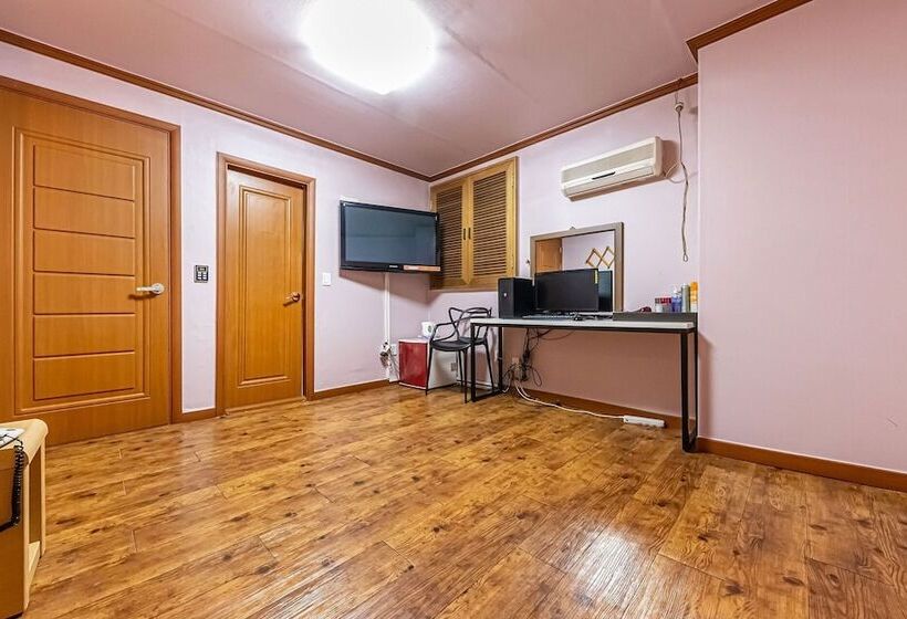 Cheongju Yeppeun Motel