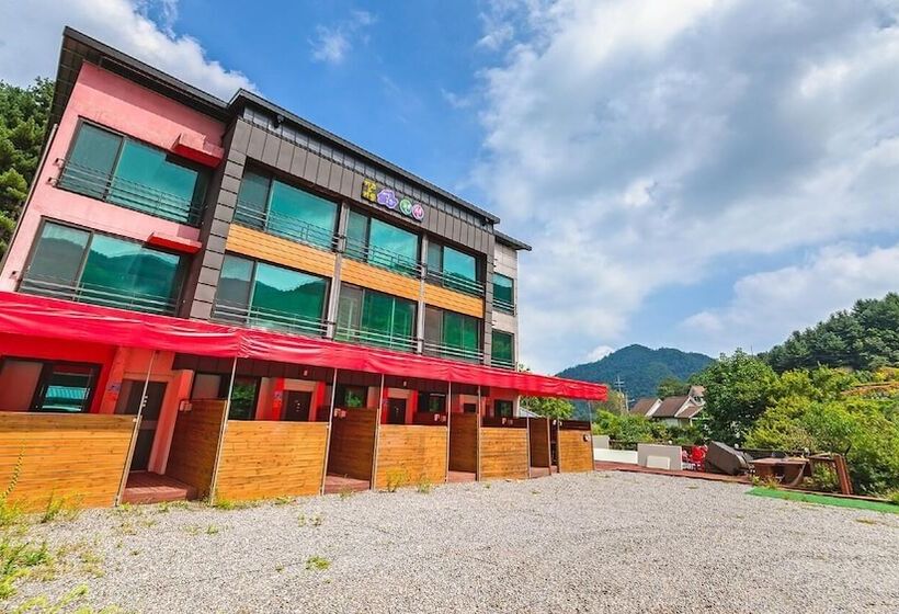 Gapyeong Gonggam Kid Gajok Seupa Gyegok Pension