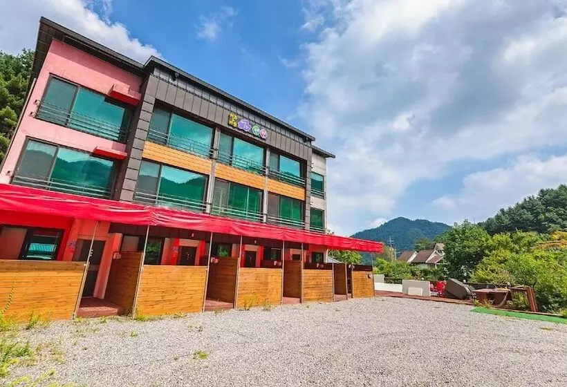 Gapyeong Gonggam Kid Gajok Seupa Gyegok Pension