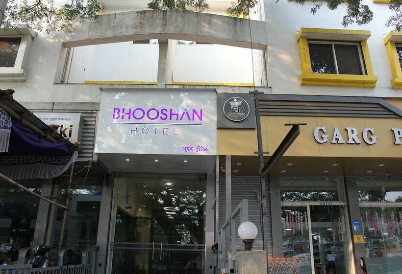 Отель Bhooshan Airport Road