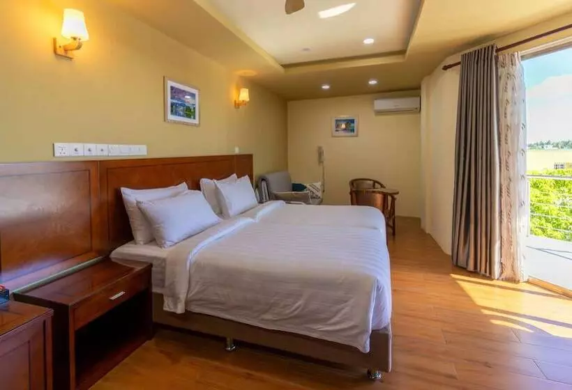 Blue Wave Hotel Maldives