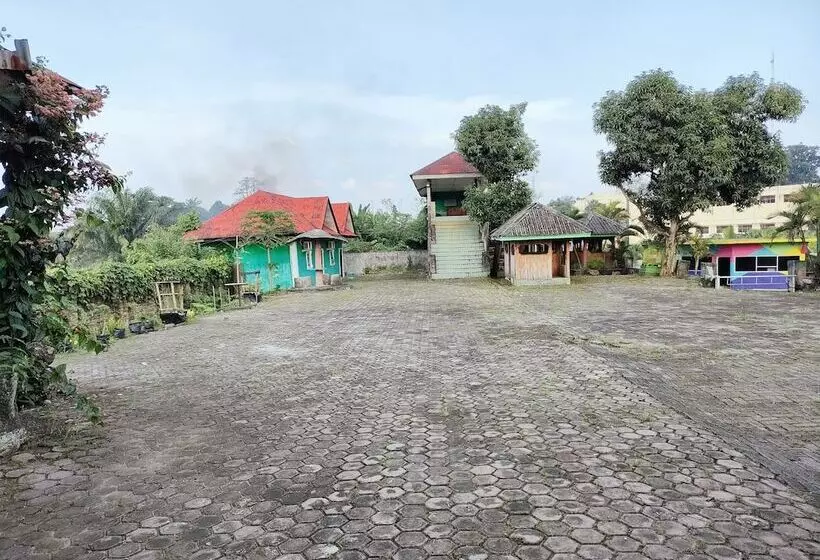 ホテル Bukit Sentabi Penembahen