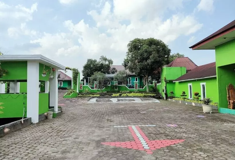 ホテル Bukit Sentabi Penembahen