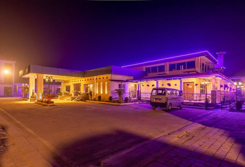 هتل Classic Plaza