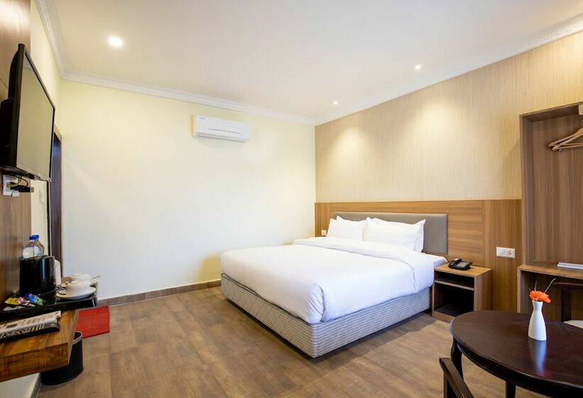 هتل Classic Plaza