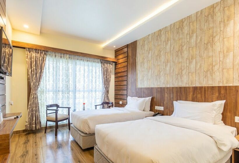 هتل Classic Plaza