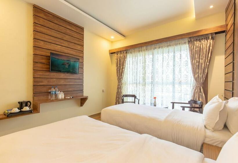 هتل Classic Plaza