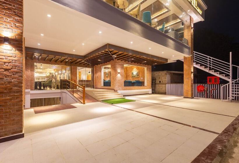 هتل Dream International