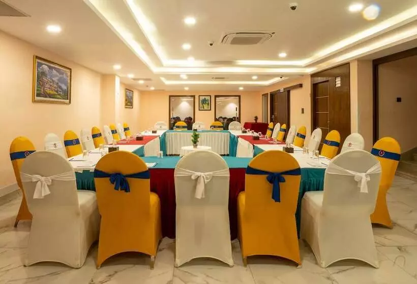 هتل Dream International