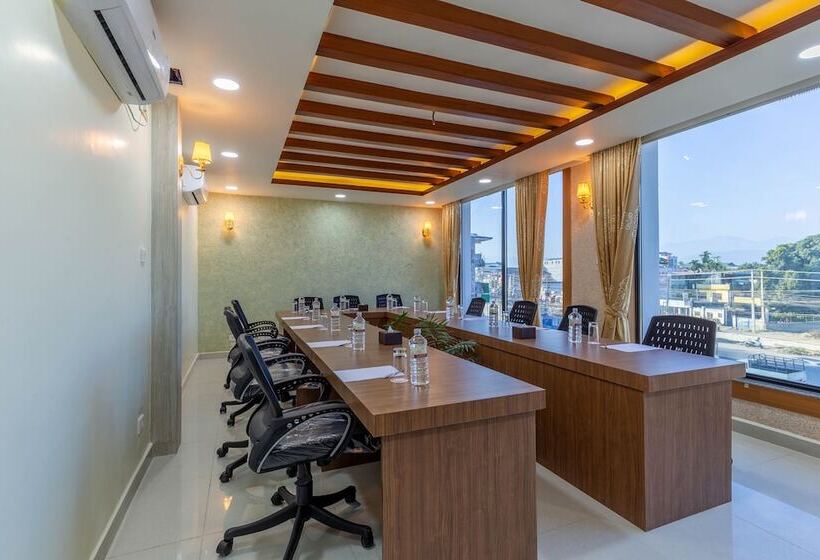 هتل Dream International