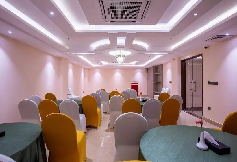 هتل Dream International