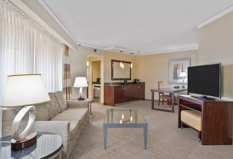 Hotelli Harmony Suites Secaucus Meadowlands