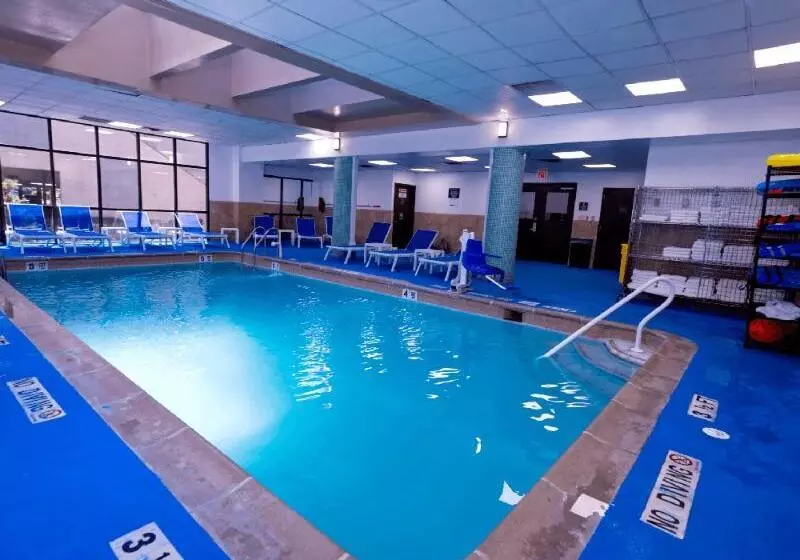 Hotelli Harmony Suites Secaucus Meadowlands