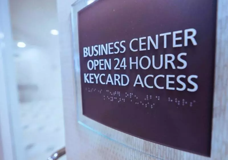 Hotelli Harmony Suites Secaucus Meadowlands