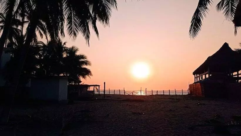 Hotelli Iguana Loca   Apartments & Bungalows