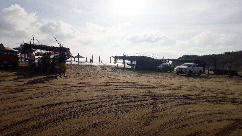 ホテル Iguana Loca Apartments & Bungalows