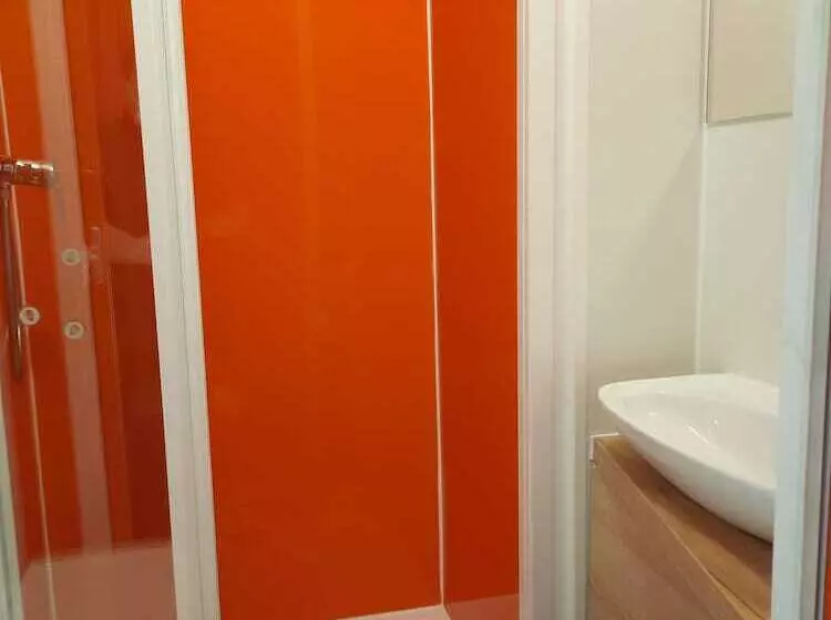 Hotelli Kyriad Direct Caen Nord   Memorial