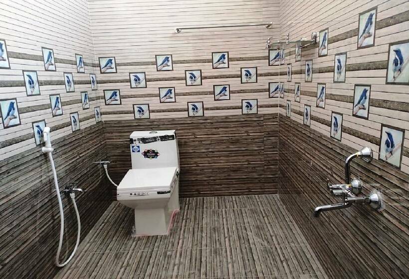 בית מלון כפרי Le Springlynn Residency