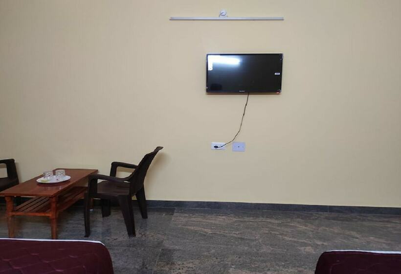 בית מלון כפרי Le Springlynn Residency