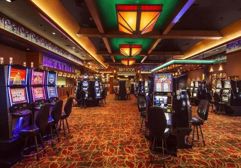 ホテル Leelanau Sands Casino & Lodge