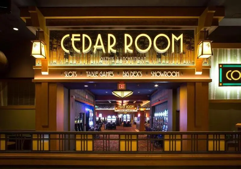ホテル Leelanau Sands Casino & Lodge