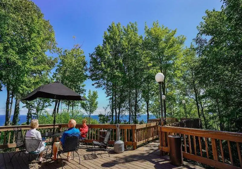 ホテル Leelanau Sands Casino & Lodge