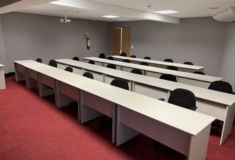 هتل Qs Marista Stay And