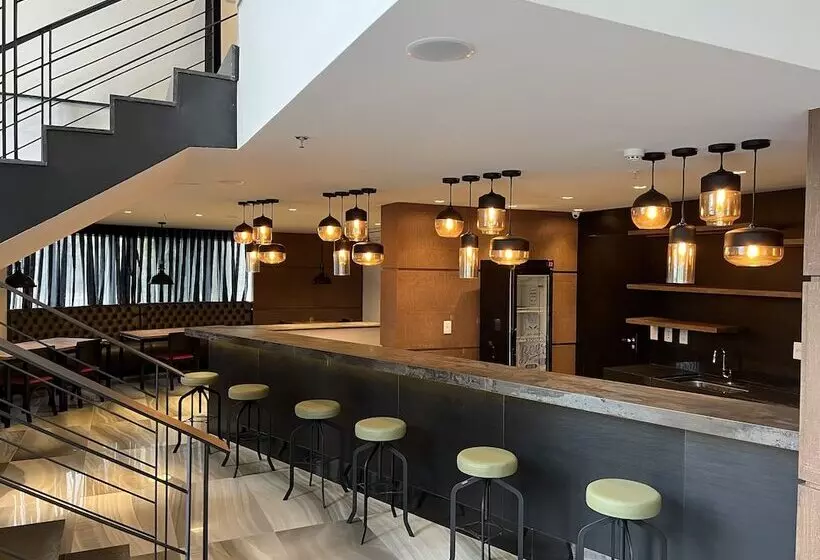 هتل Qs Marista Stay And