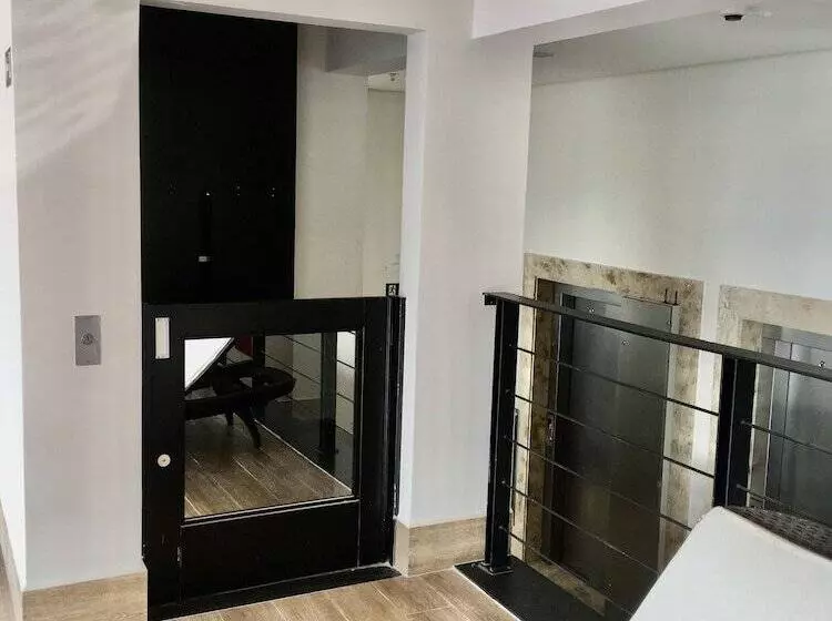 هتل Qs Marista Stay And