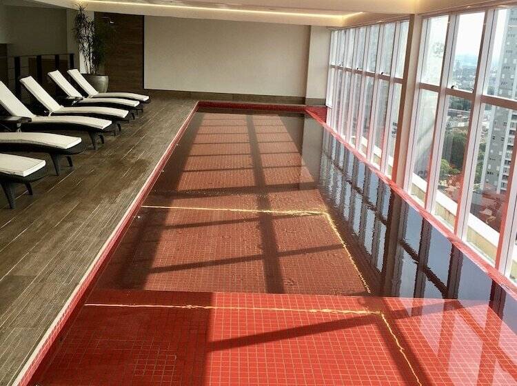 호텔 Qs Marista Stay And