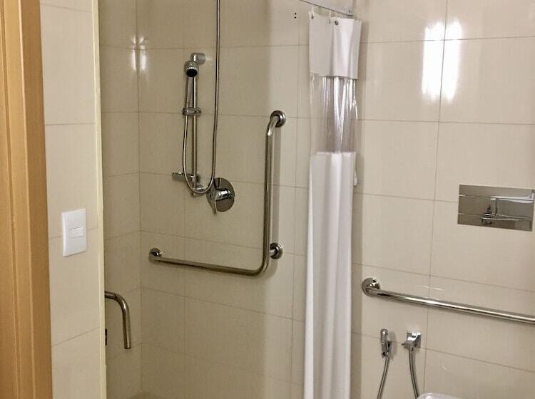 호텔 Qs Marista Stay And