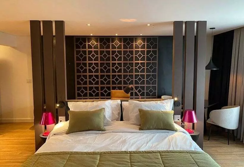 هتل Qs Marista Stay And