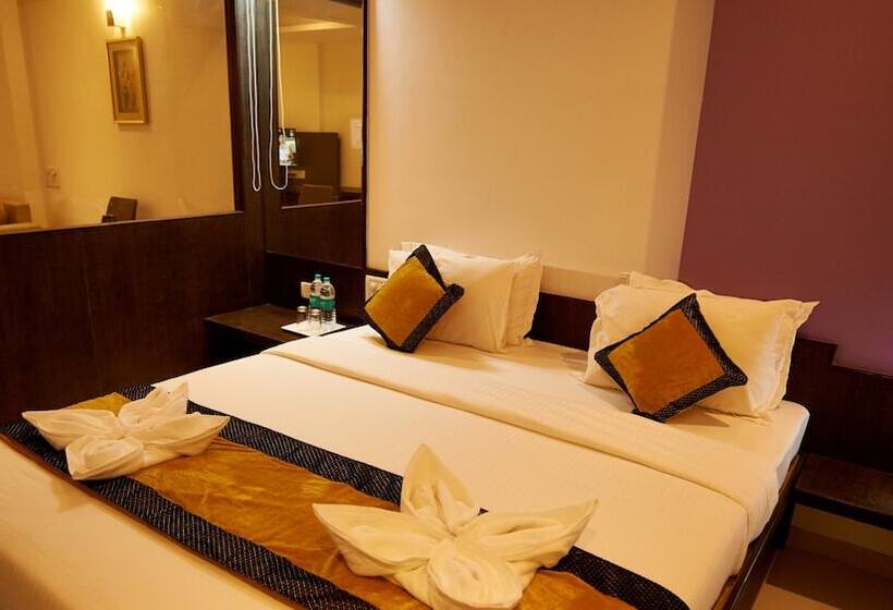 בית מלון כפרי Sai Nisarg