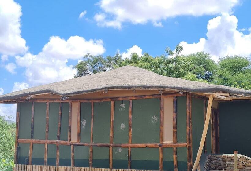 هتل Samburu Elephant Lodge