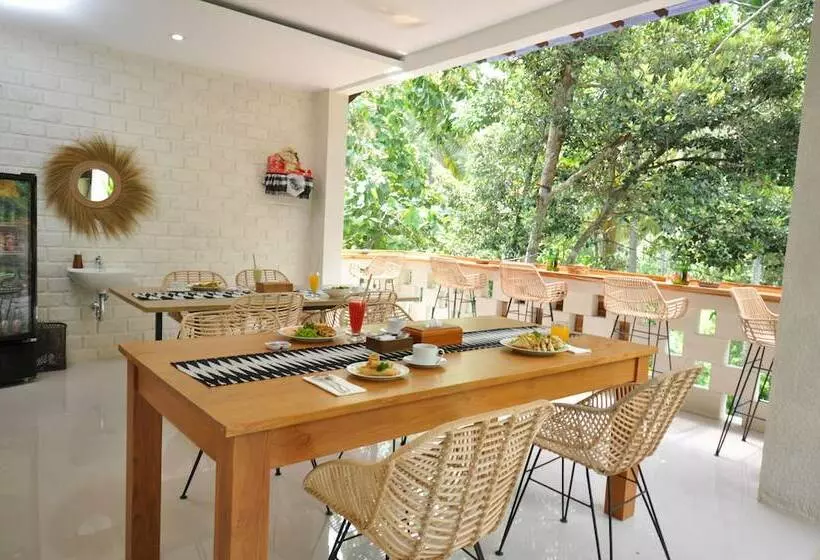 Hotelli The Lokal Penida