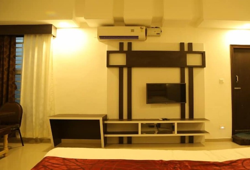 I Roomz Hotel Shivananda