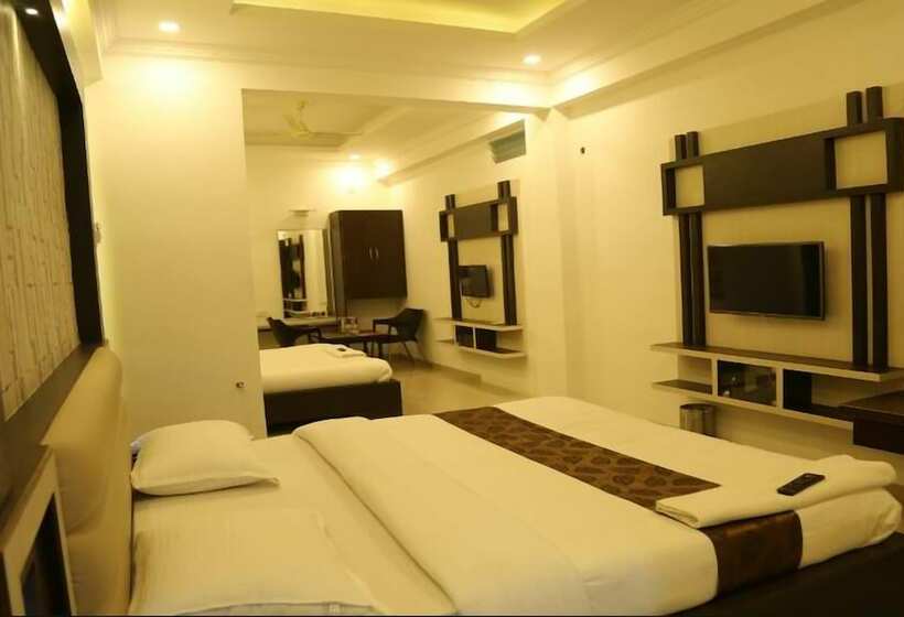 I Roomz Hotel Shivananda
