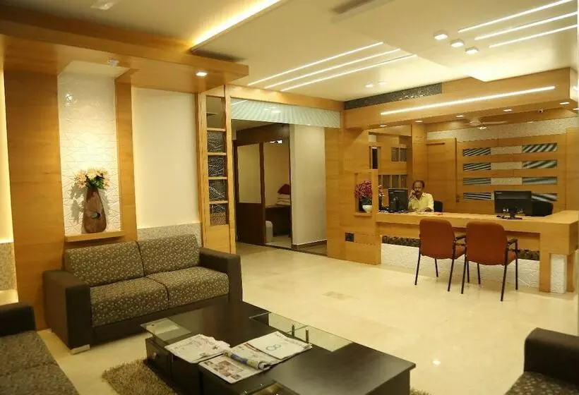 I Roomz Hotel Shivananda