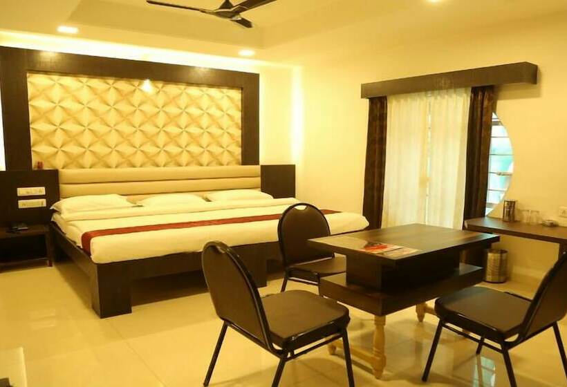 I Roomz Hotel Shivananda