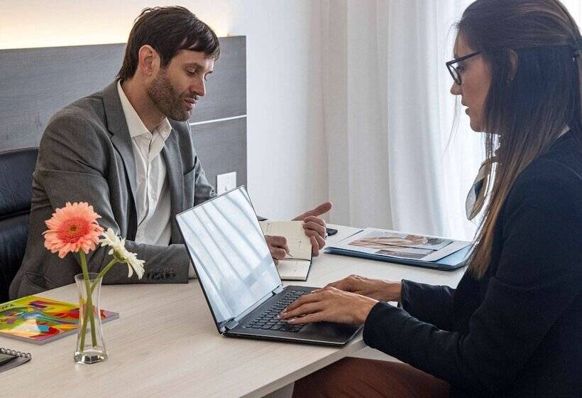 هتل Mercure Rosario