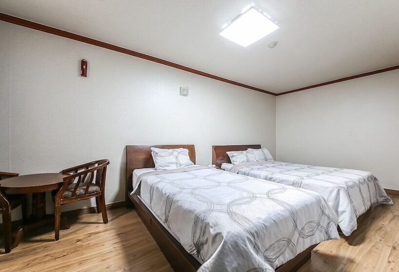 מוטל Gunsan Switzerland