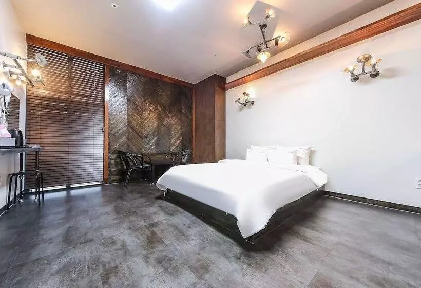 مُتل Gyeongju Hotel 801
