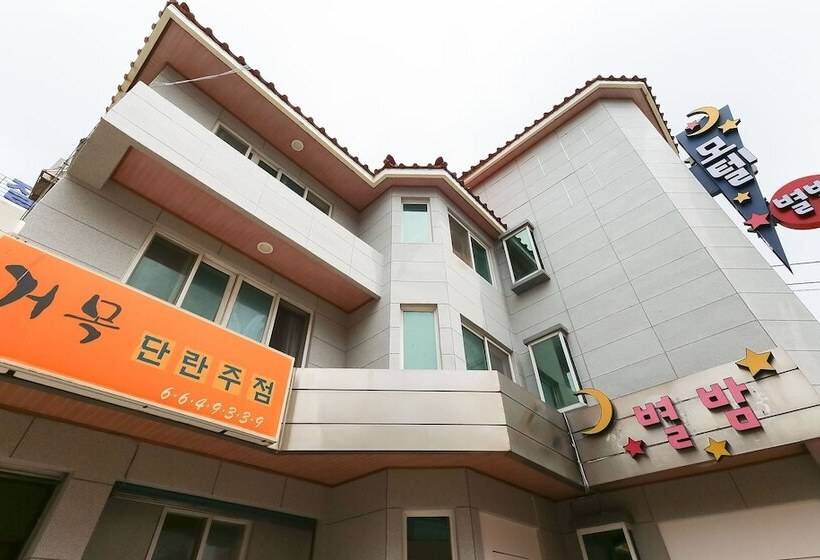 מוטל Seosan Byeolbam