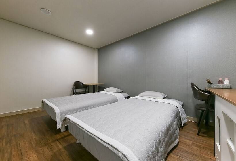 מוטל Seosan Byeolbam