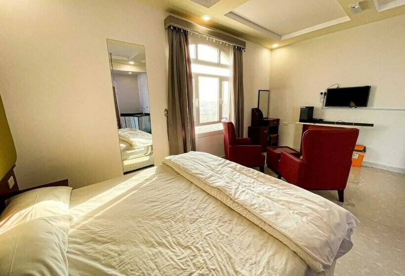 پانسیون Discovery Guest House Sur