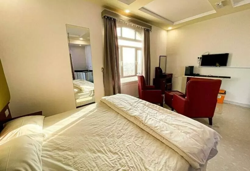 پانسیون Discovery Guest House Sur