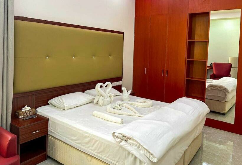 پانسیون Discovery Guest House Sur