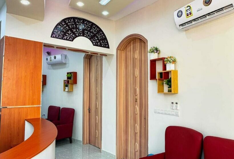 پانسیون Discovery Guest House Sur